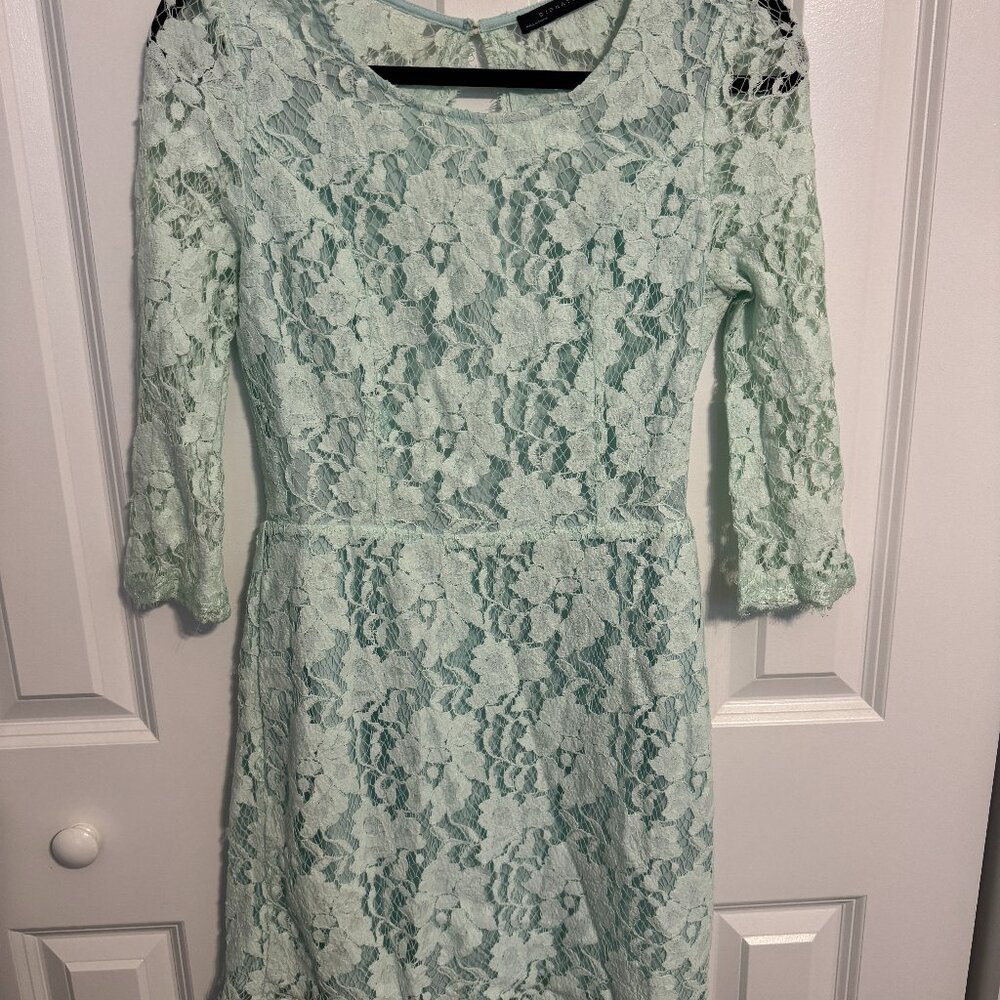 Signature8 Lace Mini Dress Size Medium Lace Backless 3/4 Sleeve Mint